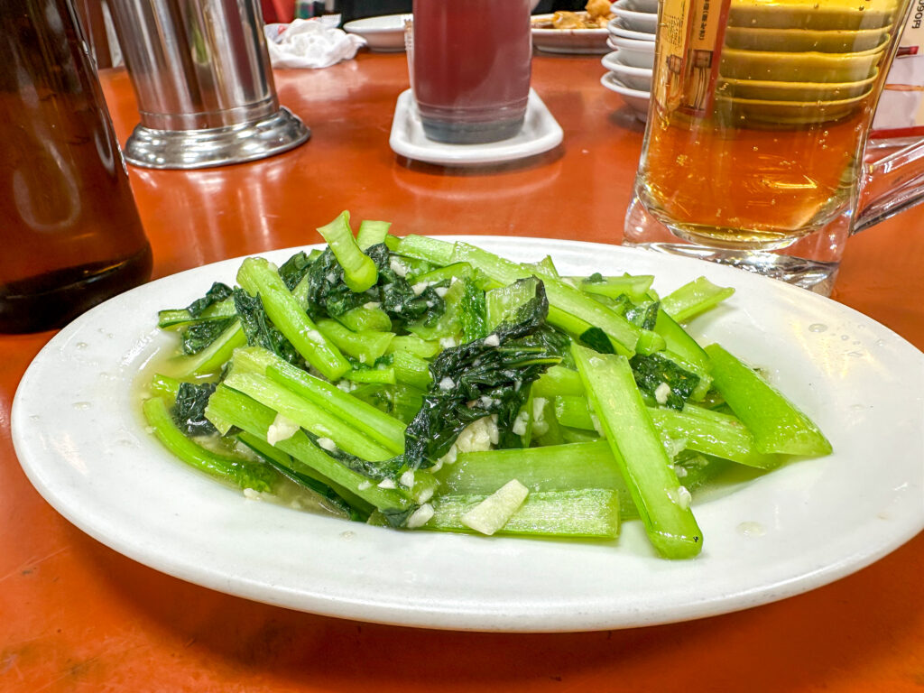矢場味仙の青菜炒め