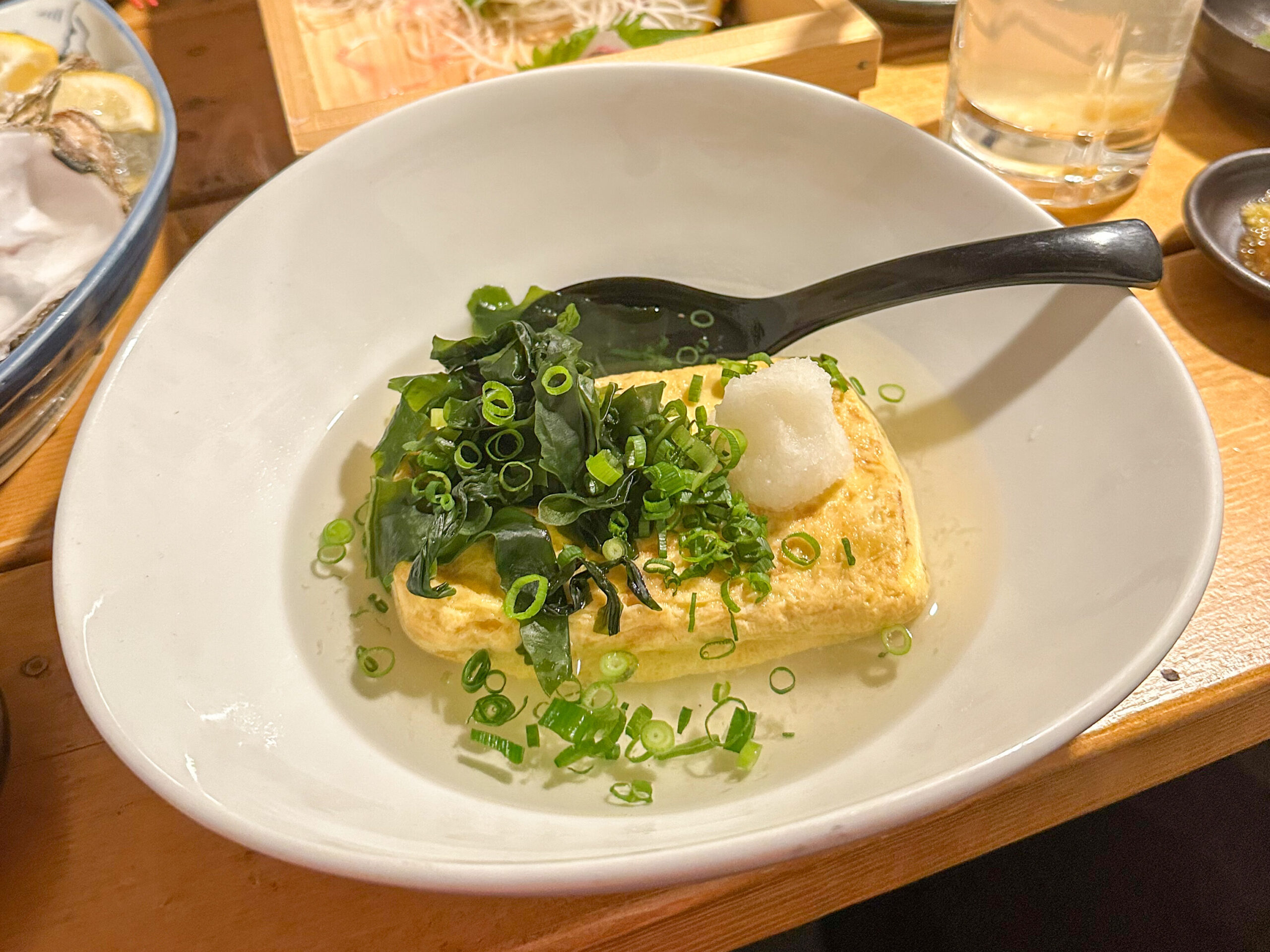 北海道 海鮮居酒屋 魚人(うおっと)大通店の親父のだし巻き卵