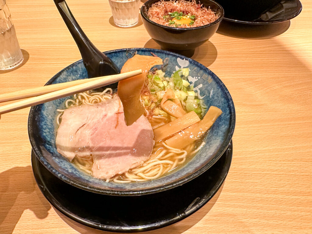 だし拉麺きんざん イオンモール幕張新都心店の淡麗かつおラーメンのメンマ