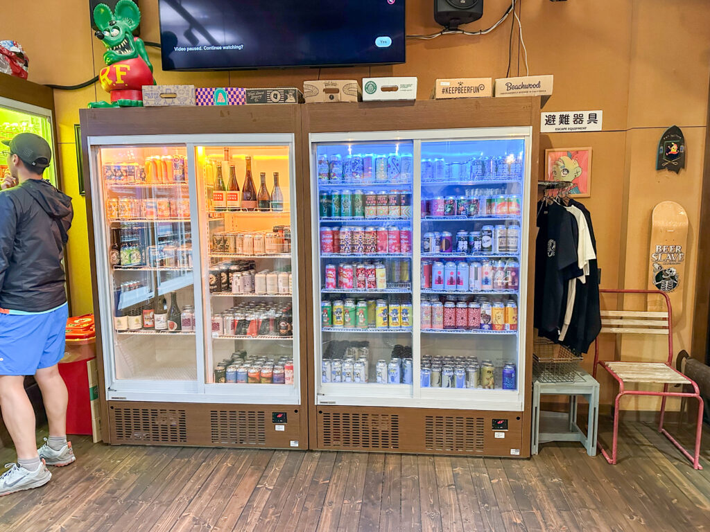 BINGE Craftbeerの缶ビール