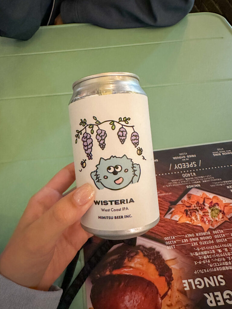 BINGE Craftbeerの缶ビール(ひみつビール WHISTERIA 350ml)