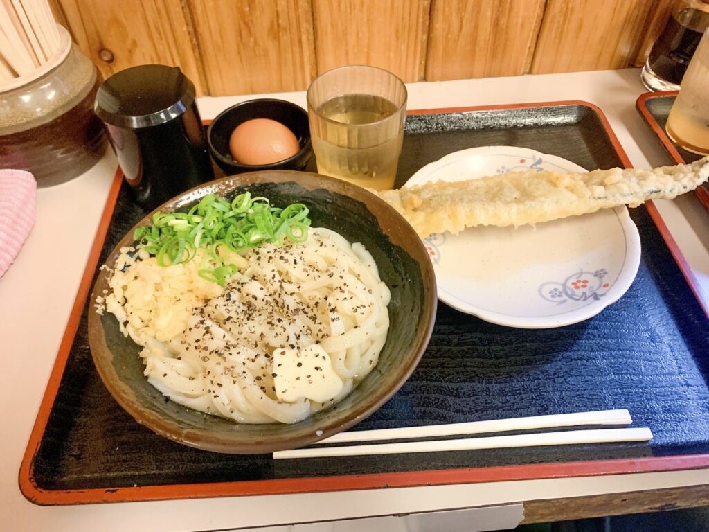 手打十段うどんバカ一代の釜バターうどん小(1玉)